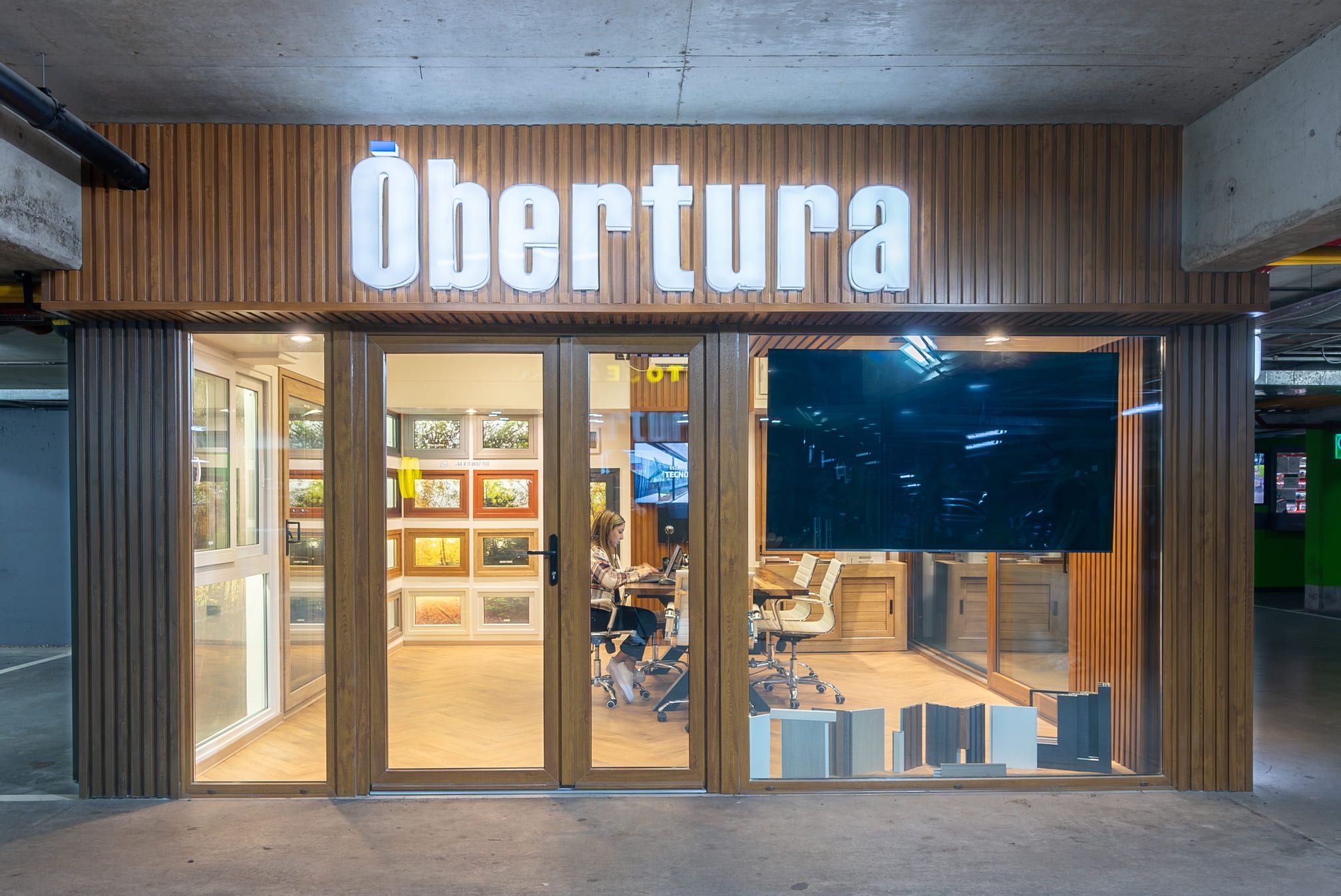 Showroom Obertura Recortadas-2