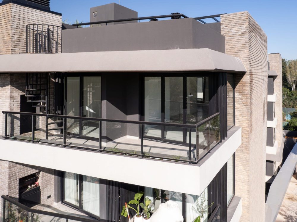 Aivi Leloir-17 (1)