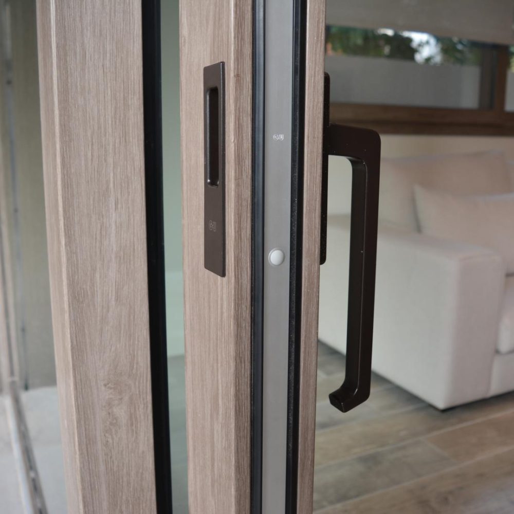 Obras Particulares 46 Ventana de PVC textura Grey Oak para vivienda