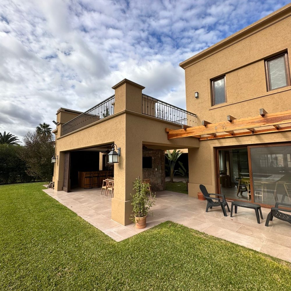 Obras Particulares 88 Abertura de PVC textura Golden Oak para tu hogar